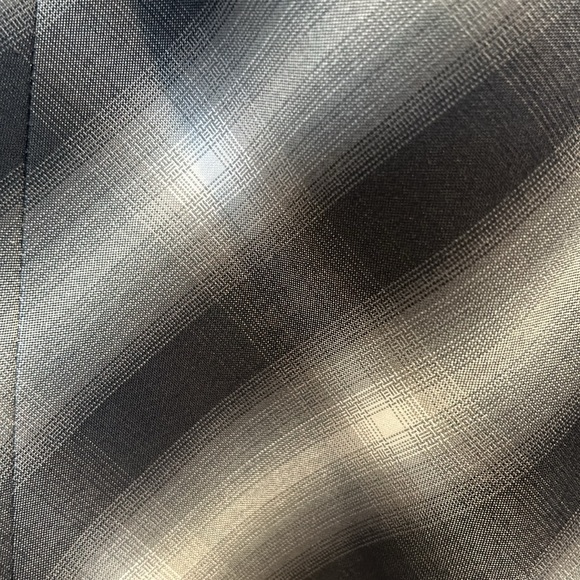 Express Design Studio:High Waisted Blk. & White Pencil Skirt 0.15% off 2+ bundle - Picture 3 of 4